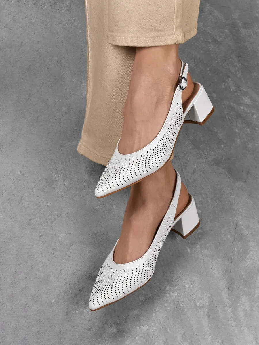 Туфли женские на низком каблуке летние кожаные открытые 31W25-25-012