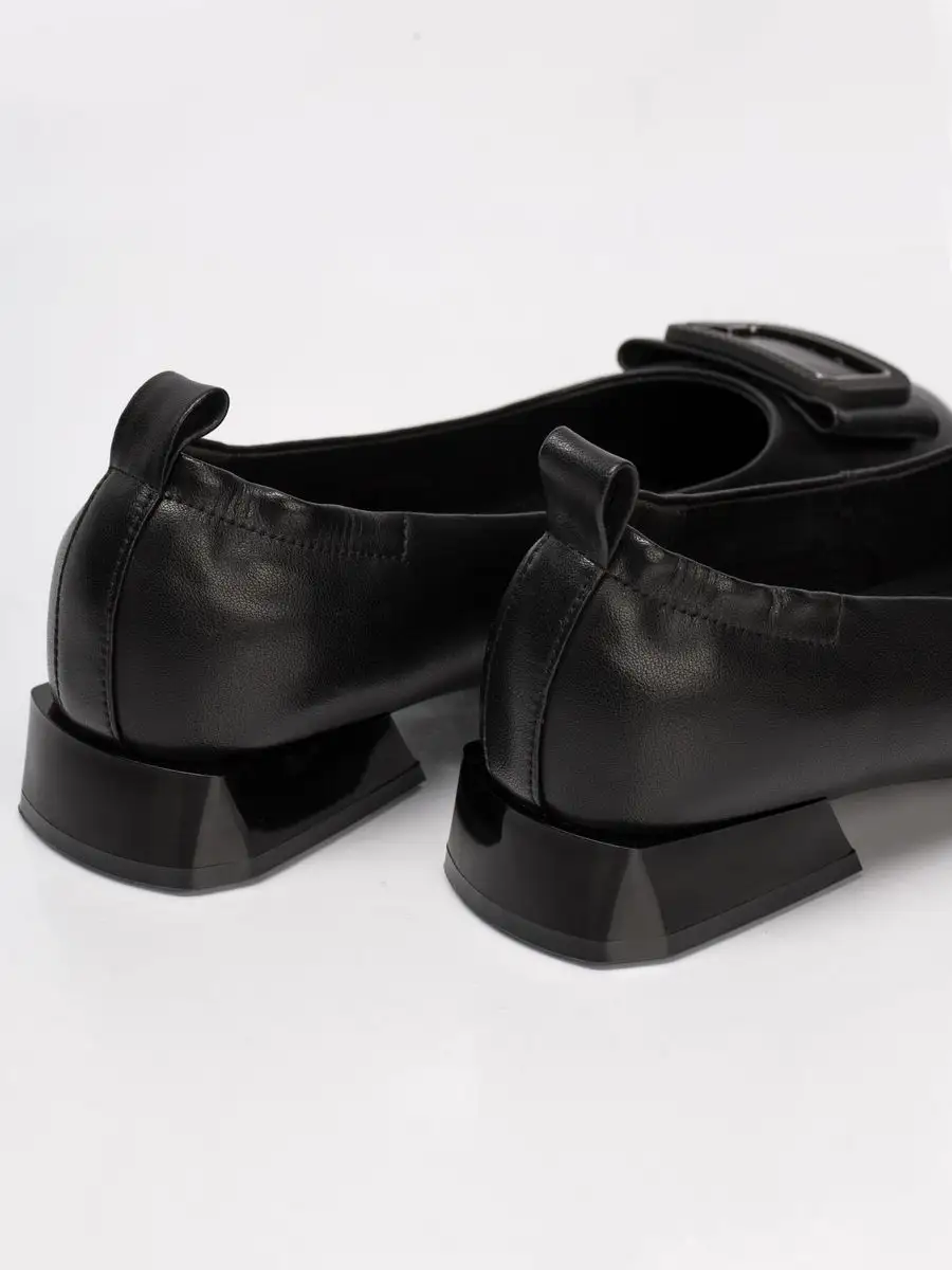 Туфли женские натуральная кожа черные на низком каблуке EH282-010K