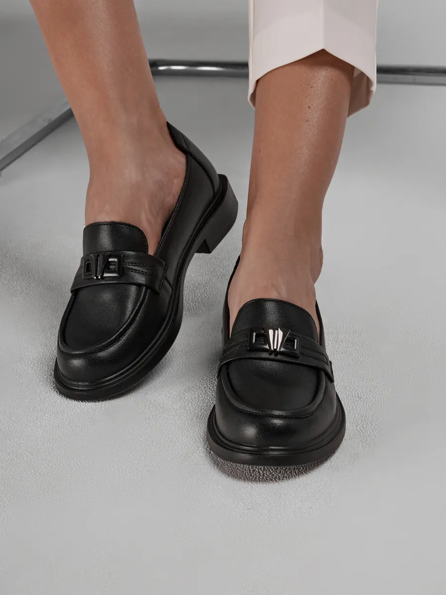 Лоферы женские натуральная кожа черные осенние CV392-020