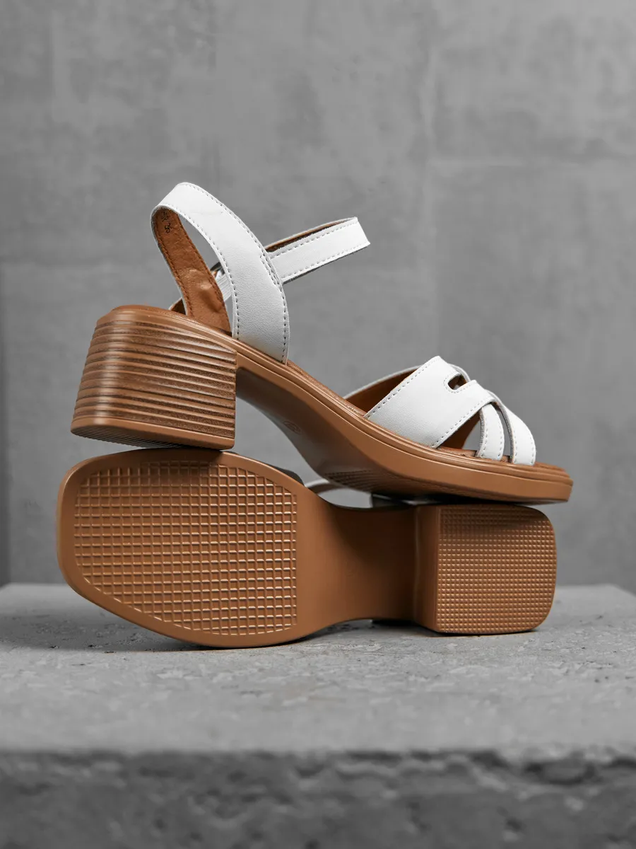 Босоножки женские летние натуральная кожа на каблуке UXH-51100-2B-SPk