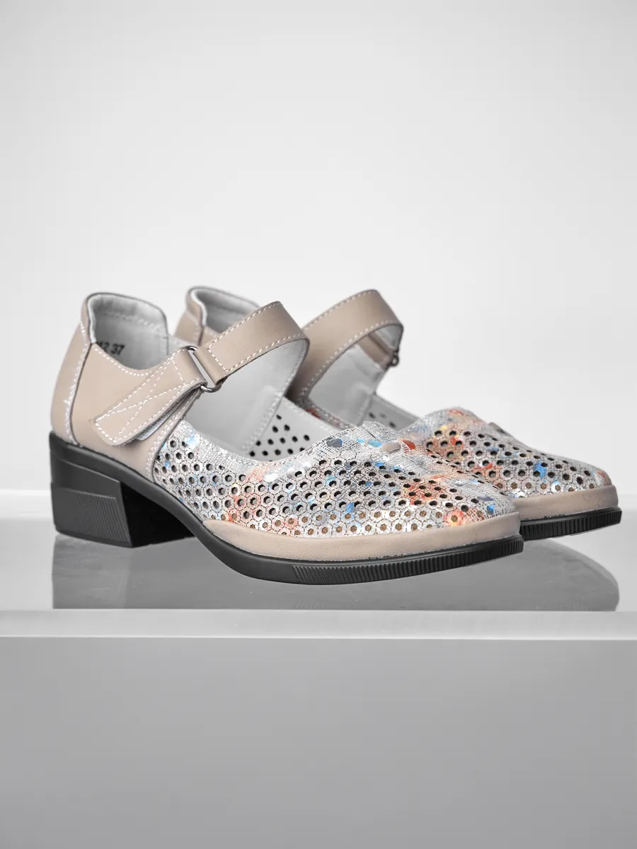 Туфли с перфорацией на каблуке HX142-012