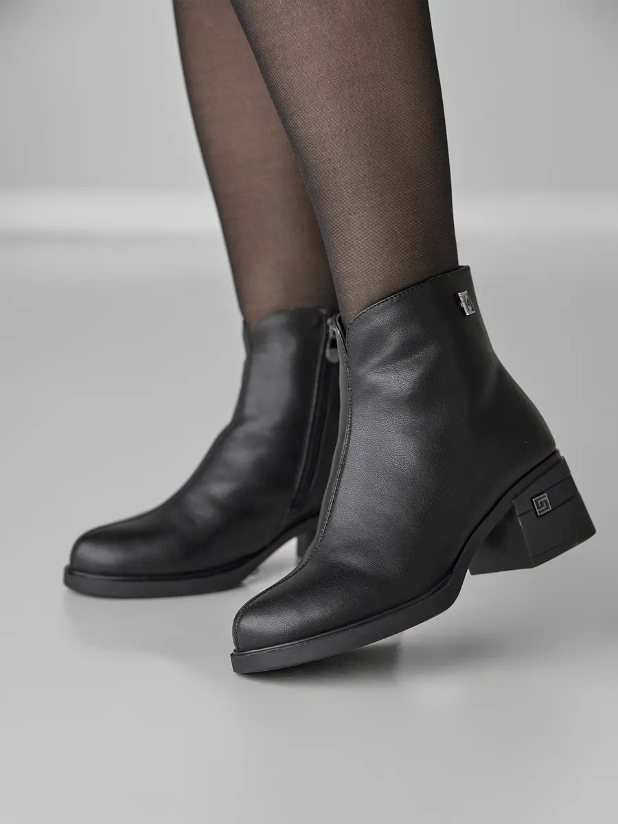 Полусапожки женские зимние натуральная кожа на каблуке 42-ZME18-38-101