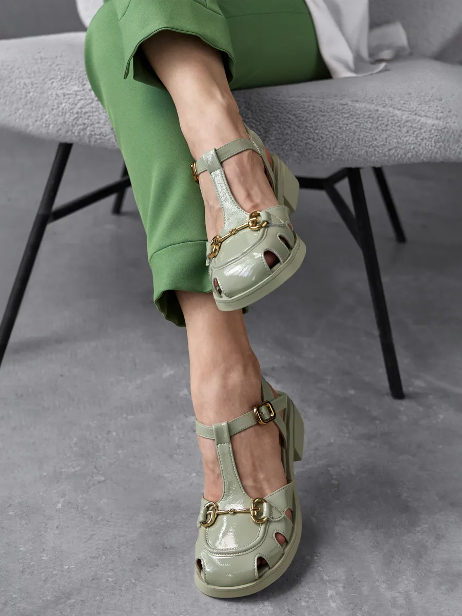 Босоножки женские летние натуральная кожа лаковые 31V20-9-013