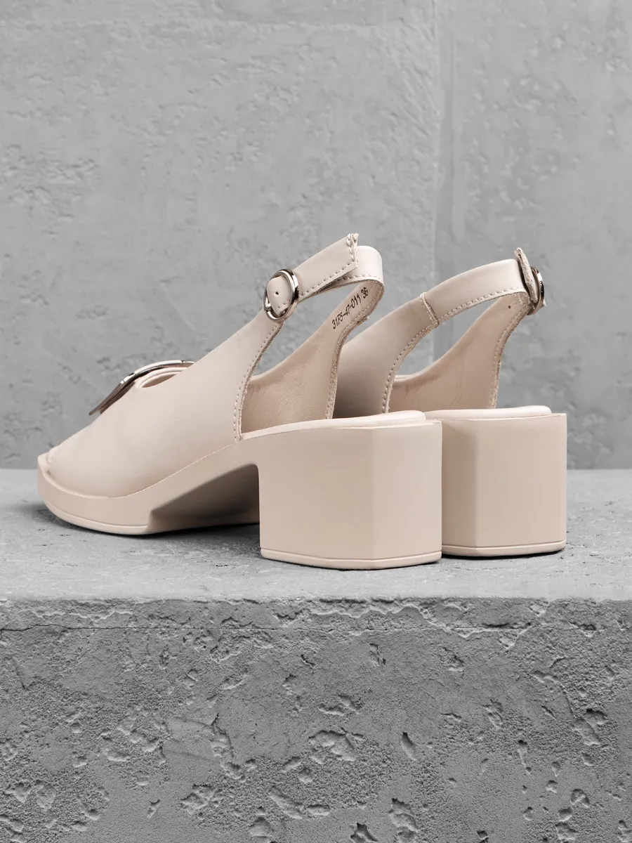 Босоножки женские летние натуральная кожа на среднем каблуке 31F5-47-011